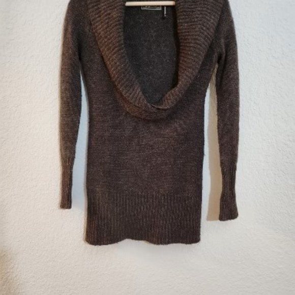 Sweater - Picture 2 of 3